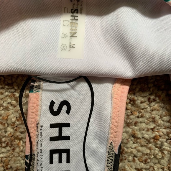 Swimming suit - Picture 4 of 5